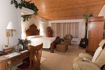 Sybaris Pool Suites Mequon Brown Deer Exterior photo